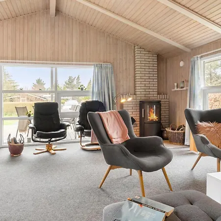 Cozy Home In Tarm With Sauna 펜션 Tarm